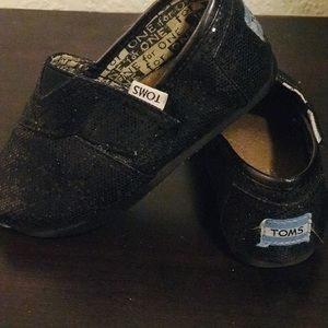 Toms